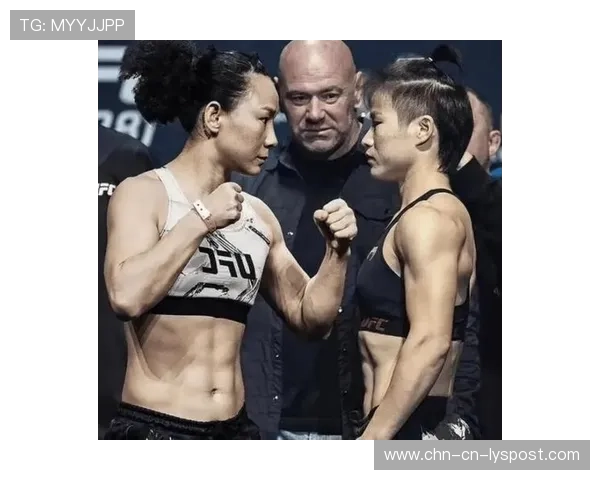 UFC女拳手赛后猛击，拳套飞出屏幕的瞬间燃爆全场！